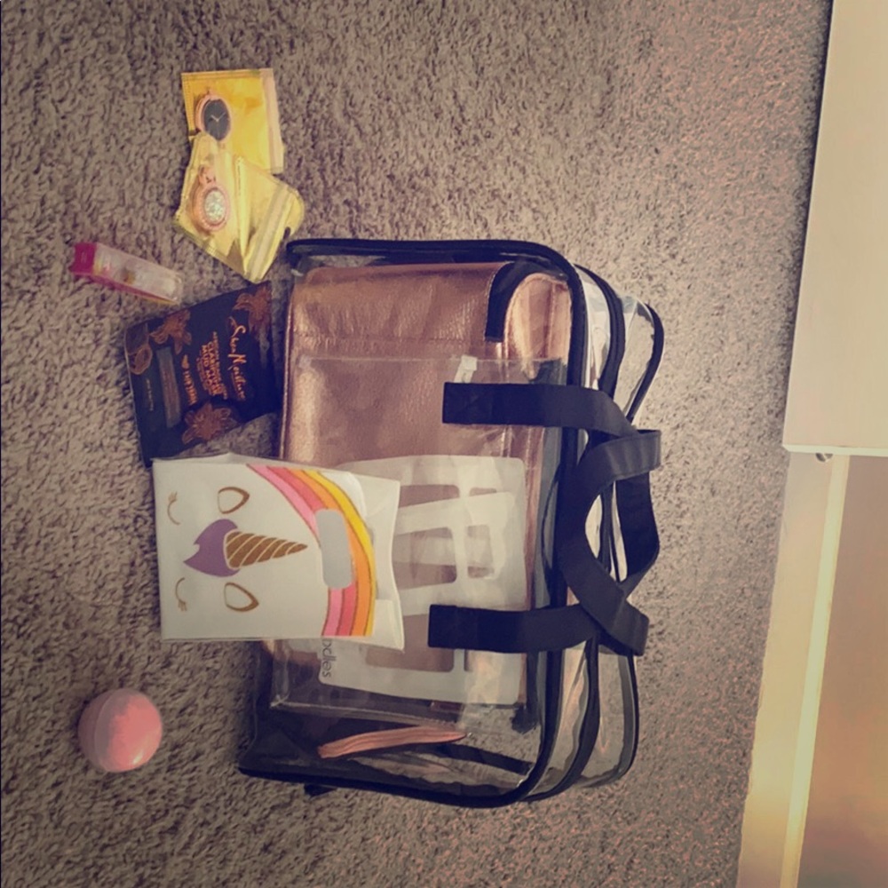 Makeup bag